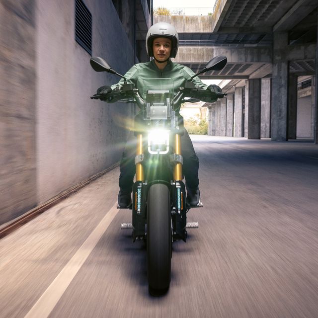 BMW CE 02 (2024) Lett elektrisk motorsykkel
